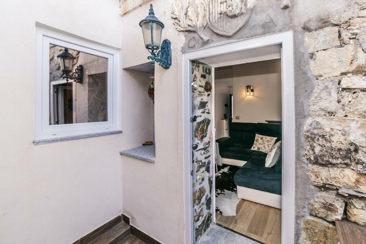 Villa Casa Bisou Italia Wifi Et Parking Free Privato Diano San Pietro Exterior foto